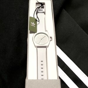 NWT ADIDAS  PROCESS SP1 JAPANESE QUARTZ MOVEMENT WHITE SILICONE STRAP WATCH